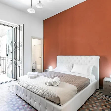 Appartamento Il Giardino Degli Aranci Flats Near Palazzo Reale